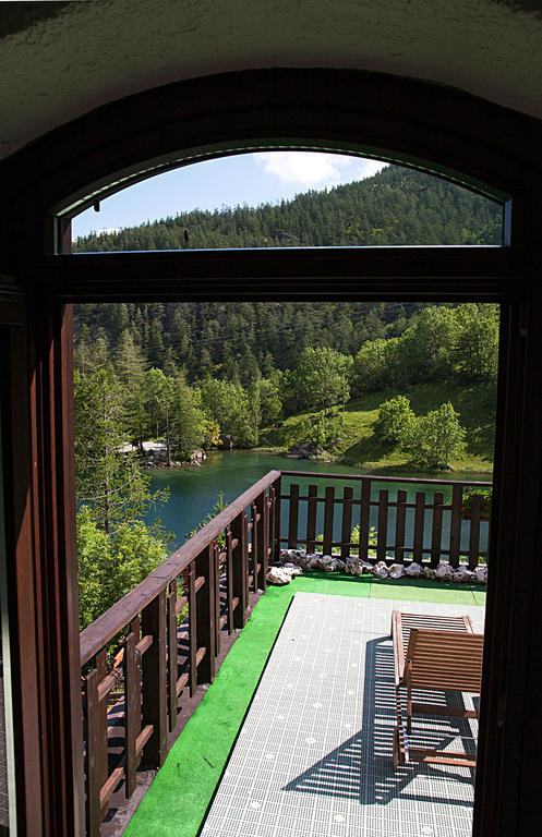 Chalet Sul Lago Hotel In Montagna Moncenisio Exterior foto
