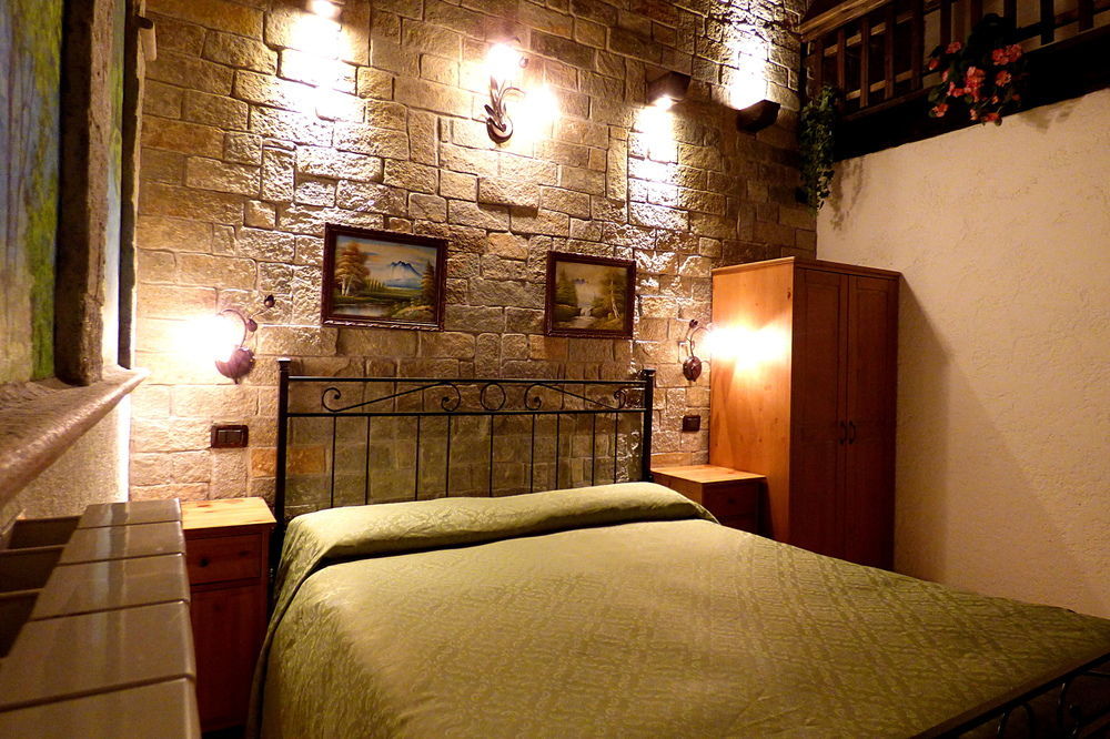 Chalet Sul Lago Hotel In Montagna Moncenisio Exterior foto