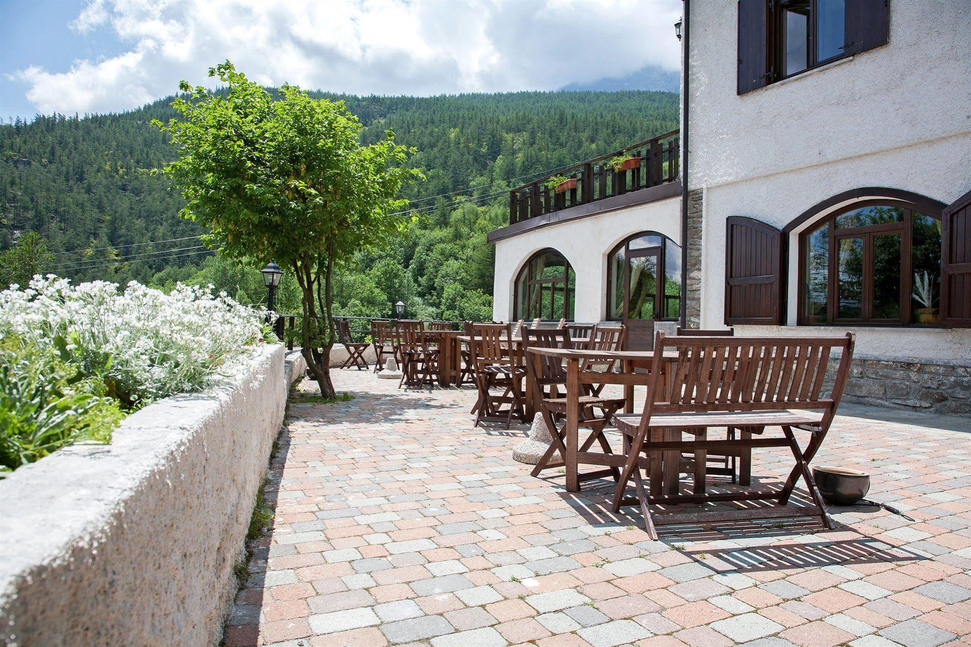 Chalet Sul Lago Hotel In Montagna Moncenisio Exterior foto
